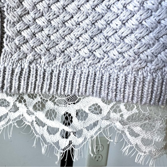 TOMMY HILFIGER Gray Lace Trim Boat Neck Cable Knit Sweater—SZ. Small - Picture 3 of 14